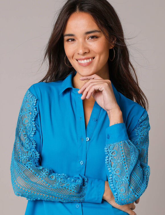 Chemisier boutonné dentelle uni (bleu) Chemisier boutonné dentelle uni (bleu)